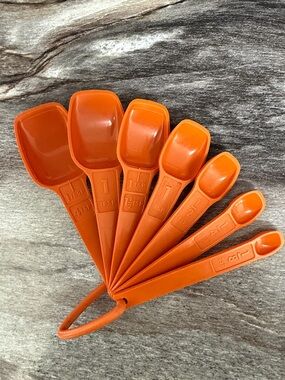 Vintage Tupperware Measuring Spoon Set